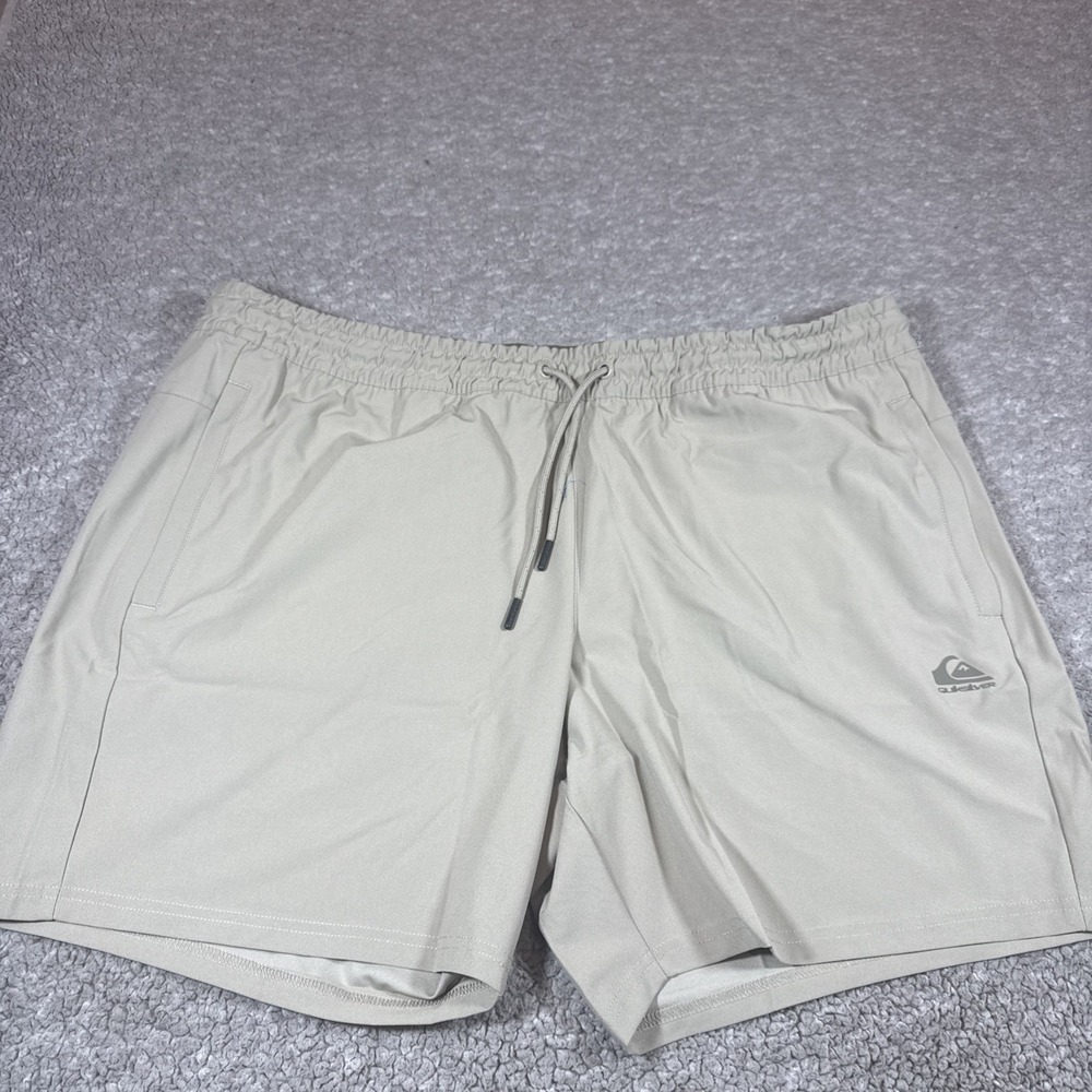 Quiksilver Men's 7" khaki Dry Flight four-way stretch Shorts Size XXL - NWT new